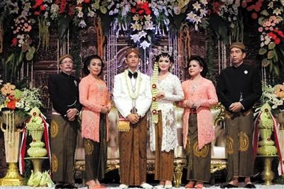 印尼总统为子娶媳 邀4000名普通民众参加婚礼