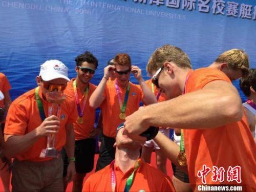 第七届中国成都国际名校赛艇赛开赛_悉尼大学赛艇队夺冠