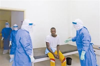 直击我军医疗队抗击埃博拉：战病毒于国门之外