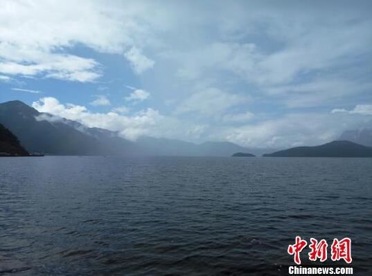 走进泸沽湖：在旅游发展与生态保护间寻找平衡